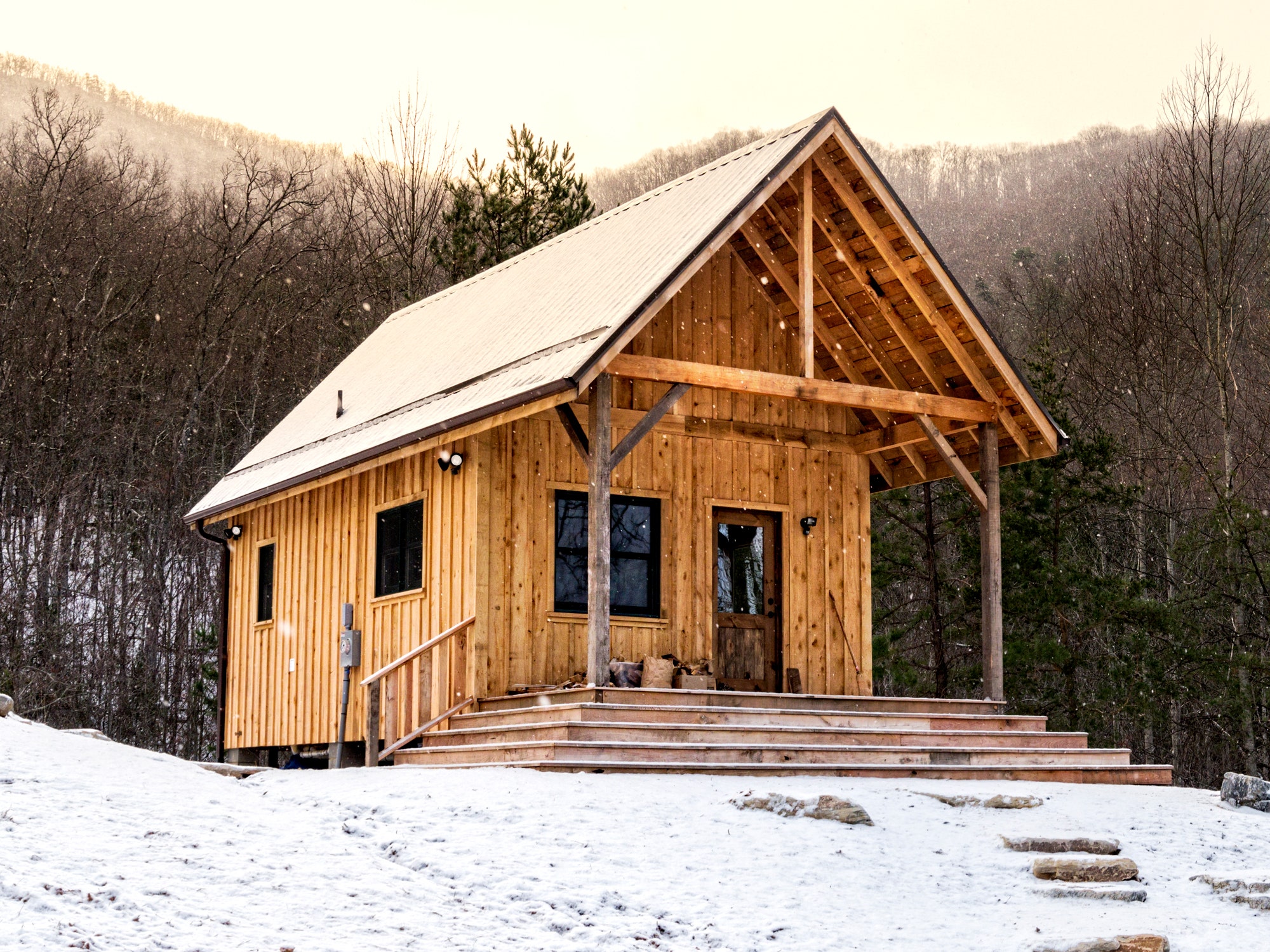 I’m Spending the Holidays Watching Cabin Builders on TikTok—While I Still Can