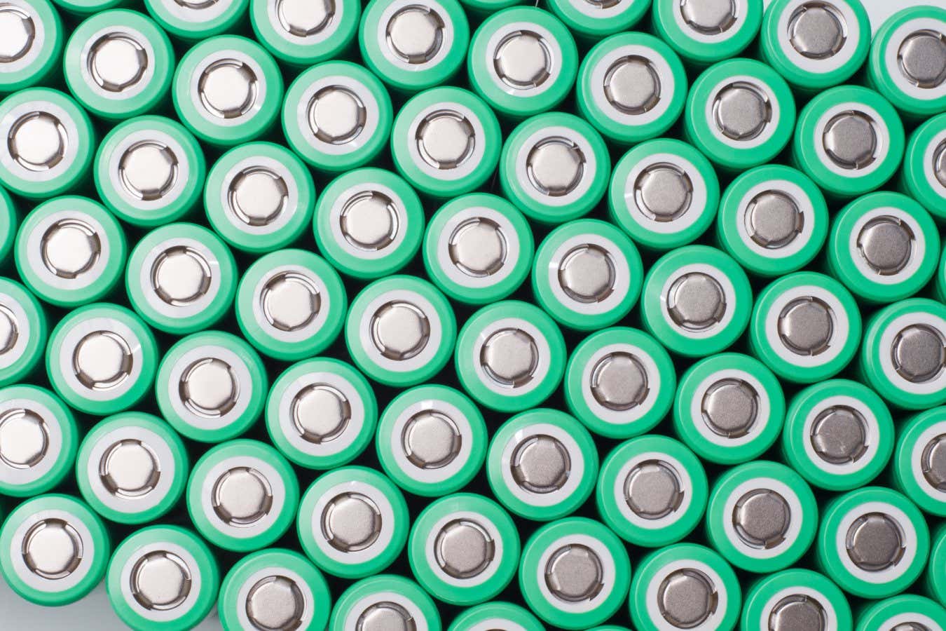 Lithium-ion batteries could last longer with chemical tweak